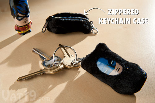 Keep your Batman USB Drive handy with the optional Mimobot ProtoHoodie keychain.