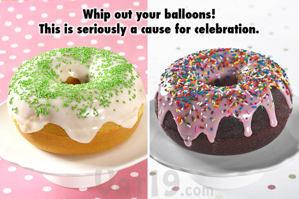 Create cakes that look like giant donuts with our Donut Cake Pan Set.