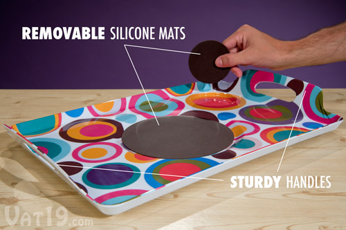 The removable silicone mats prevent your plate and drink from spilling.