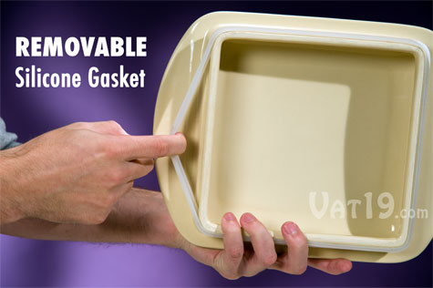 The Stay-Put Lid features a removable silicone gasket.
