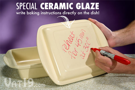Write directly on the baking dish via the special ceramic glaze on the Make & Take Baking Dish