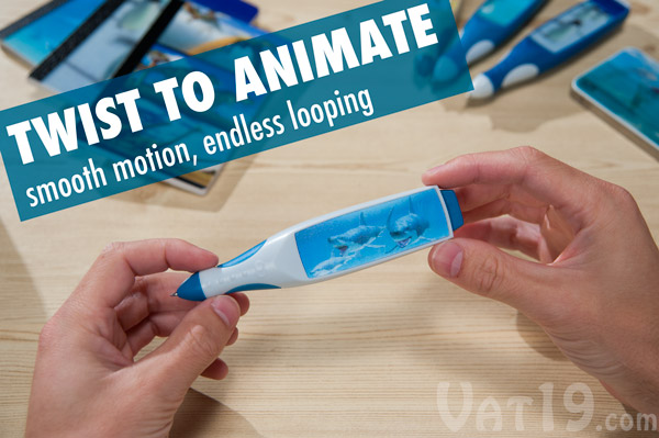 Simply rotate the item to see the lenticular image smoothly animate.