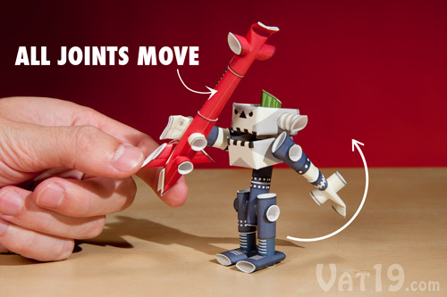Because no glue or tape is used, all of your Piperoid Robot's joints can be moved.
