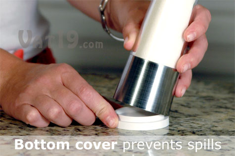 Mess-free sugar dispenser prevents tabletop spills